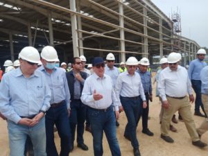 تفاصيل زيارة وزير البترول لمشروع إنتاج الألواح الخشبية بمدينة إديكو