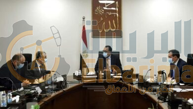 مدبولي يستعرض مع وزيري الكهرباء والبترول خطط الربط الكهربائي بالدول المجاورة