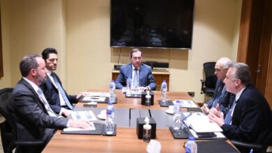 الملا يبحث مع بيكر هيوز مشروعات تحسين كفاءة استخدام الطاقة بصناعة البترول والغاز