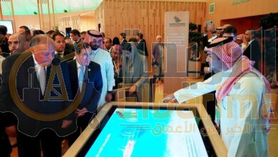 وزيرا البترول والخارجية يتفقدان جناح مبادرة السعودية الخضراء