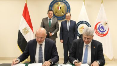 الملا وعبد الغفار يشهدان توقيع مشروعات صحية رائدة مع إيني الإيطالية بمطروح وبورسعيد