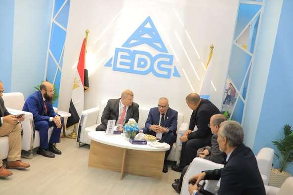 علي هامش ايجيبس 2025 .. موافي يبحث تعزيز سبل التعاون مع شركة الحفر المصرية EDC