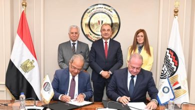 شهد المهندس محمد شيمي وزير قطاع الأعمال العام، مراسم توقيع بروتوكول تعاون بين الوزارة والأكاديمية العربية للعلوم الإدارية والمالية والمصرفية
