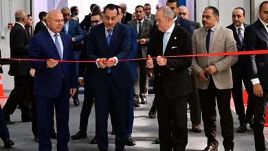 رئيس الوزراء يفتتح مصنع