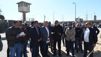 وزير الإسكان يتفقد تطوير الطرق