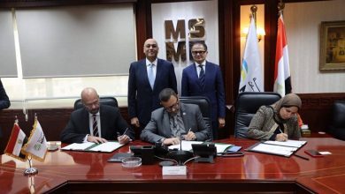 توقيع عقدين بين جهاز تنمية المشروعات
