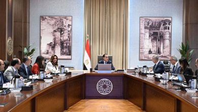 رئيس الوزراء يتابع الموقف التنفيذي