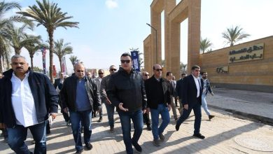 وزير الإسكان يتفقد الأعمال النهائية