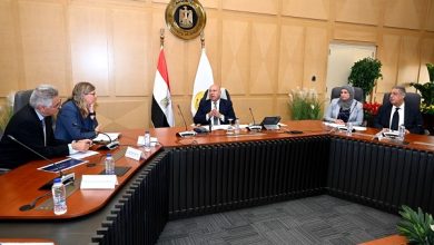وزير الصناعة والنقل يناقش مع فولكس