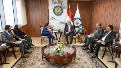 وزير البترول يبحث مع وفد EBRD