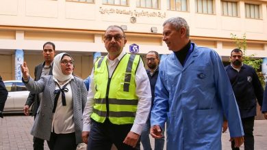 وزير قطاع الأعمال يجري زيارة