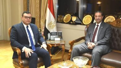 وزير الإسكان يستقبل محافظ دمياط
