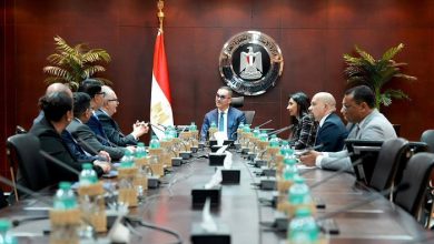 وزير الاستثمار يبحث مع إيفولف