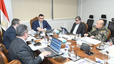 وزير الإسكان يترأس اجتماع