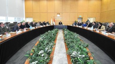 وزير الإسكان يتابع الموقف التنفيذي