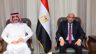 وزير العمل يبحث تعزيز التعاون
