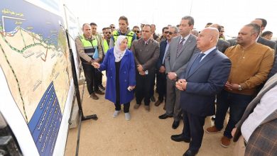 وزير النقل يتفقد تطوير الطريق