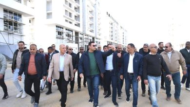 وزير الإسكان يتفقد الشاليهات والفيلات