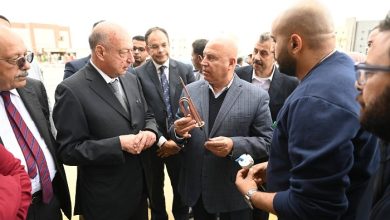 وزير الصناعة يتفقد 3 مصانع