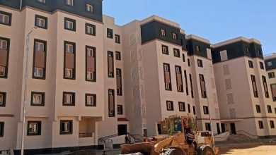 وزيرة الإسكان تتابع سير العمل