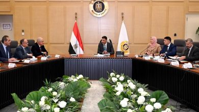 وزير الصناعة يجتمع باتحاد الصناعات