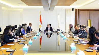 وزير التخطيط يبحث مع المدير الإقليمي