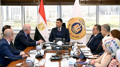 وزير الصناعة يبحث مع شركة بولاريس