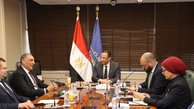 وزير الاتصالات يبحث مع أوراكل