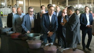 رئيس الوزراء يفتتح مصنع