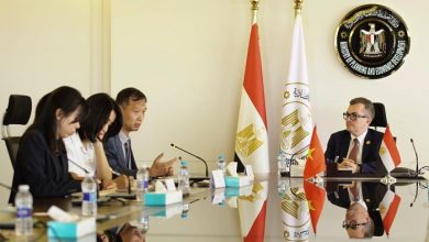 رستم يبحث مع سفير فيتنام