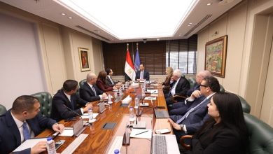وزير الاتصالات يبحث مع مايكروسوفت