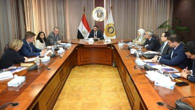 وزير الصناعة يبحث مع منظمة