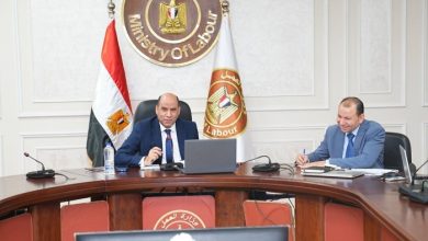 وزير العمل يعلن الانتهاء