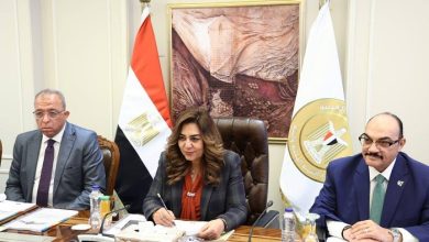مقابلة 55 متقدما لاختيار قيادات