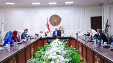 وزارة العمل وبرنامج الأغذية