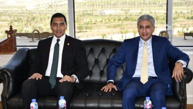 تعاون بين وزارتي السياحة