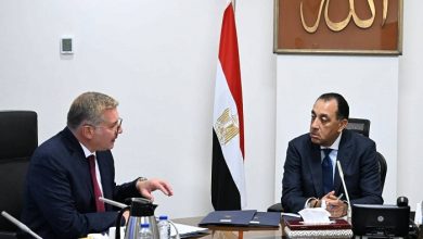 مدبولي يتابع مع وزير البترول