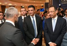 وزيرا الصناعة والاتصالات يفتتحان