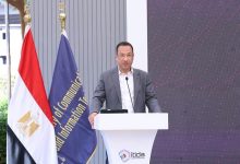 200 ألف متخصص يعملون