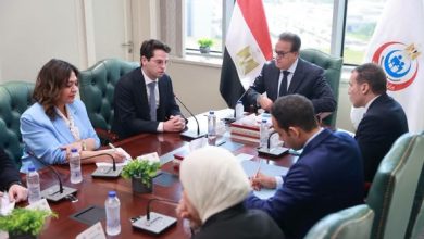 صحة مصر و«إيرباص» تبحثان الشراكة لتطوير منظومة الإسعاف الجوي واستقدام طائرتين مجهّزتين