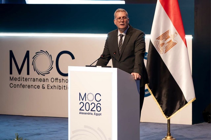 وزير البترول يعلن تسوية مستحقات