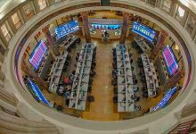 تباين أداء مؤشرات البورصة المصرية