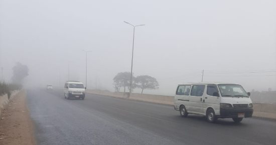 انخفاض بالحرارة وأمطار وشبورة