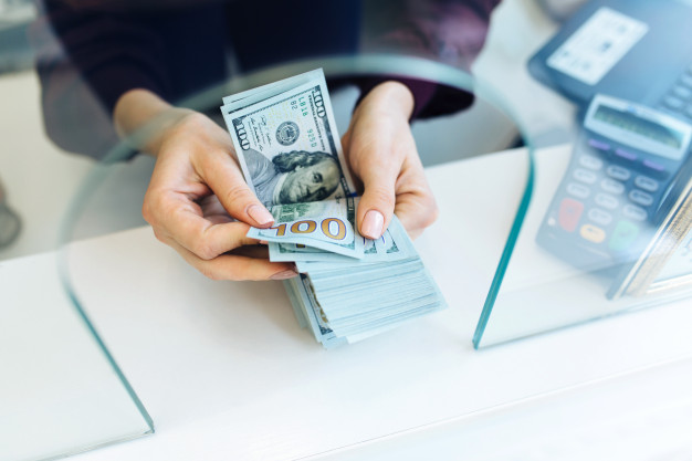 أسعار الدولار اليوم الإثنين